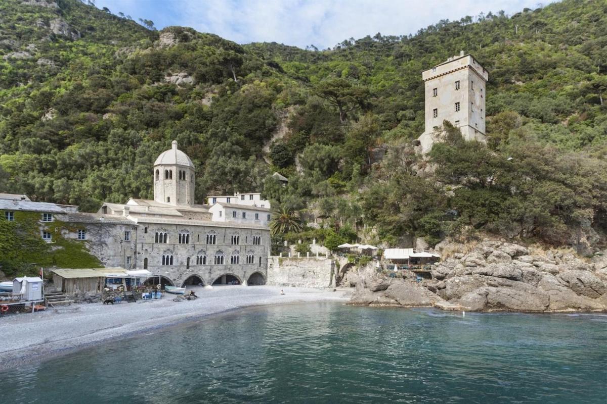 Sea View Apartment With Private Garden Camogli Luaran gambar